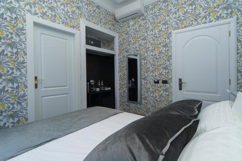 Via Veneto Suites روما المظهر الخارجي الصورة