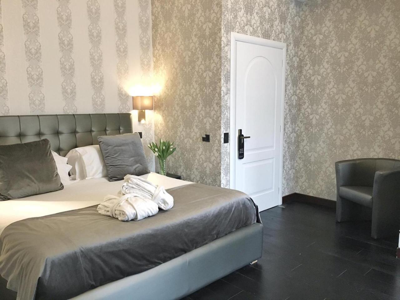 Via Veneto Suites روما المظهر الخارجي الصورة